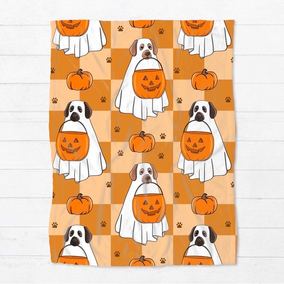 Blanket - Halloween - Dogs dressed as ghosts holding pumpkin - NEW - Picture 1 of 2
